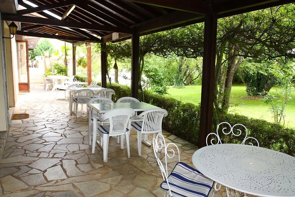Hotel Logis Relais de Frejeroques à Foissac