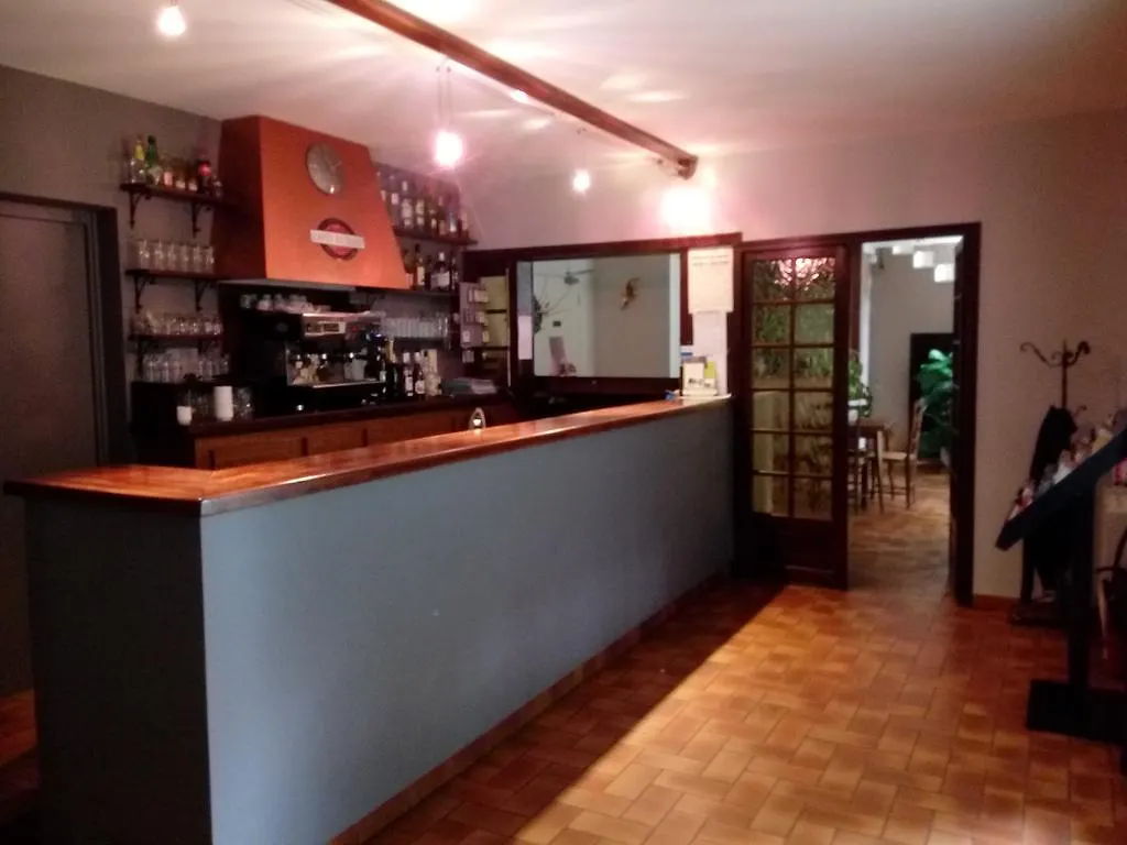 **  Hotel Logis Relais de Frejeroques à Foissac  France