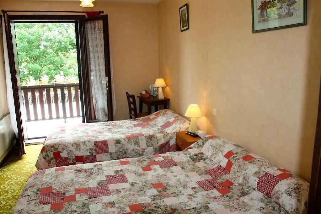 Hotel Logis Relais de Frejeroques à Foissac